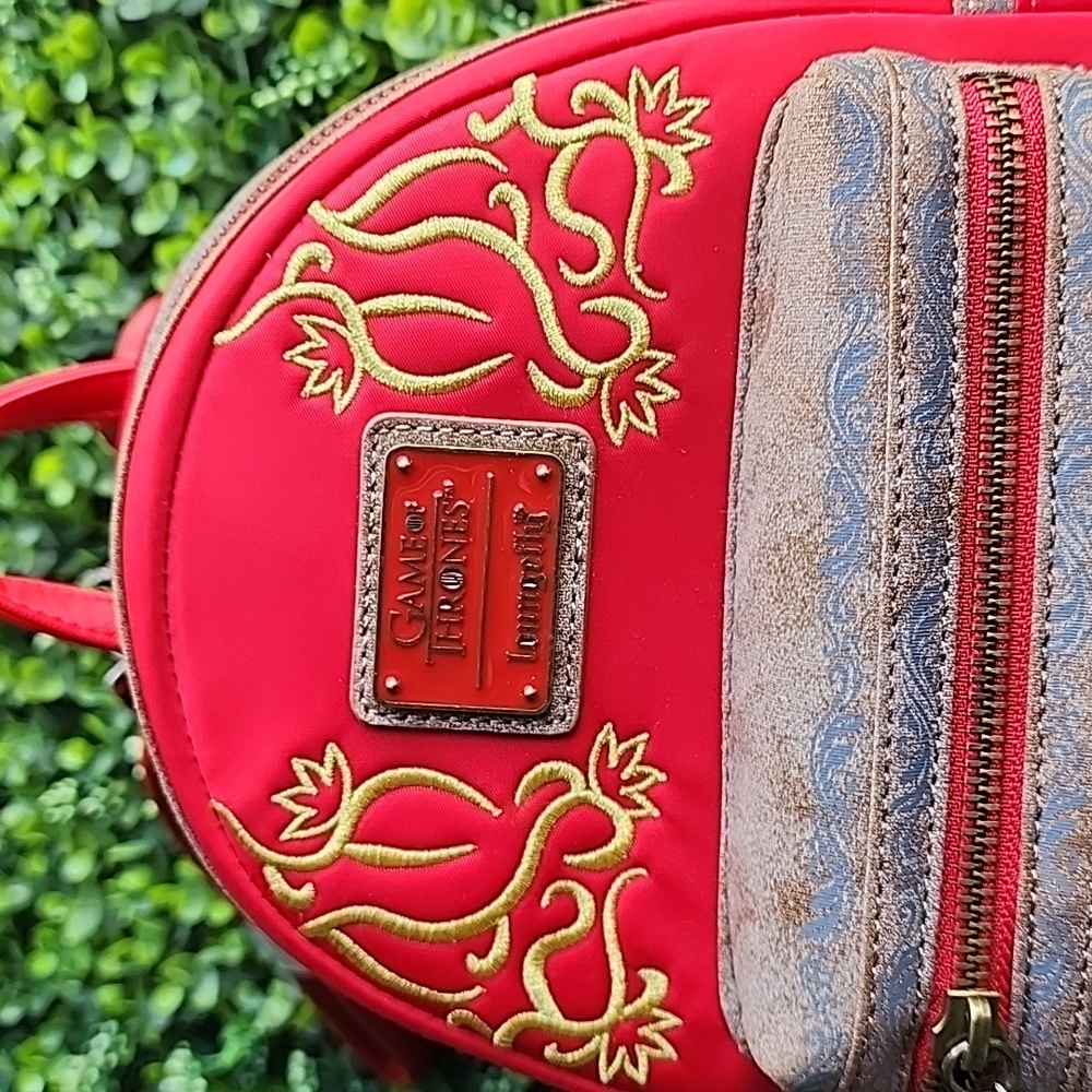 Loungefly Game Of Thrones HBO Mini Backpack Bag Red NWT - Picture 5 of 13
